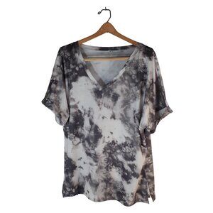 Women's Black & White Tie Dye Scoop V Neck Tee Shirt with Cuffed Sleeves Size 2X